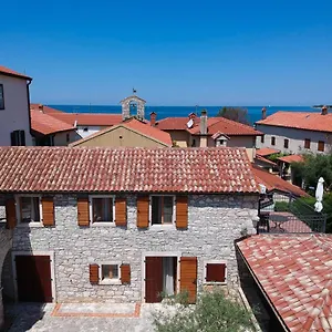 https://apartments-villa-stapo.in-istria.net