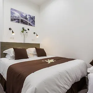  Apartment Le Logis De Montmartre France